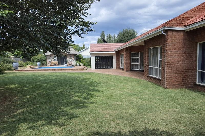 6 Bedroom Property for Sale in Universitas Ridge Free State